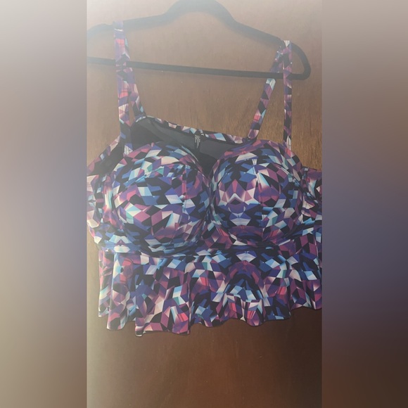 Torrid Geometric Bikini Top - Picture 1 of 2